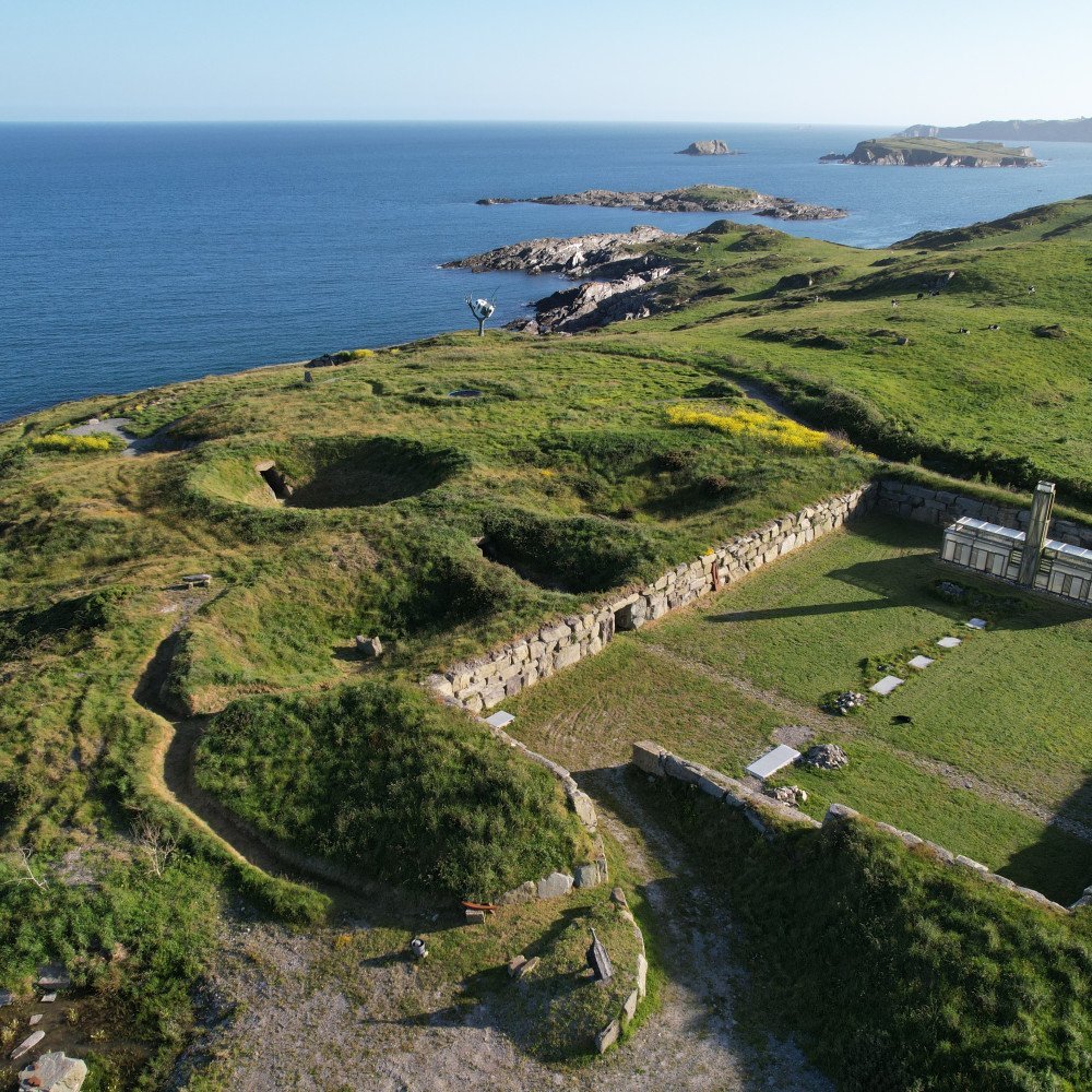 Siúlóid Staire le Gaeilgeoirí Bhréan Trá: A walk of remembrance with Gaeilgeoirí Bhréan Trá