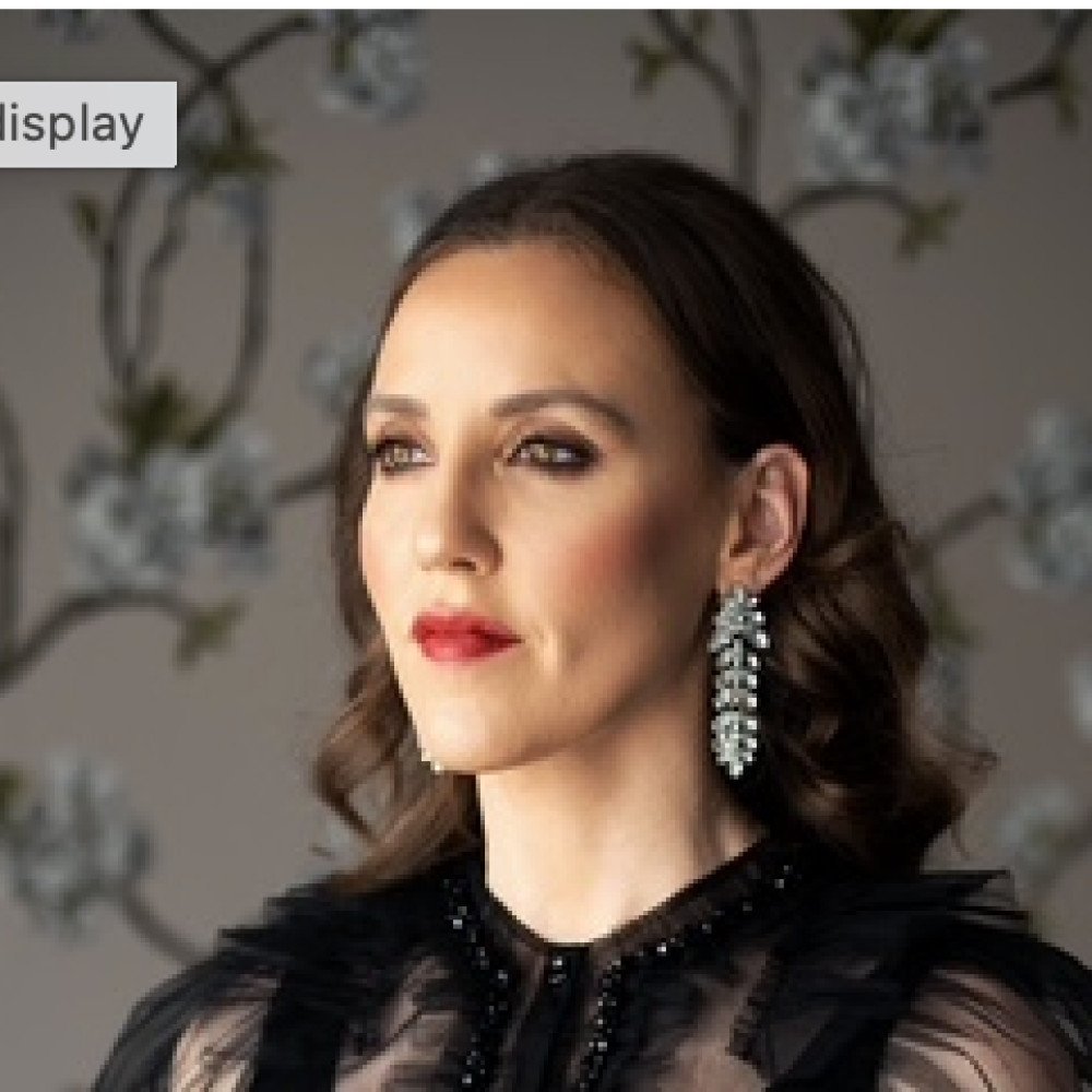 In Three Acts: Louise O’Neill  in conversation with Caragh Bell